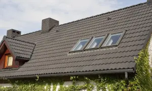 Ile kosztuje dach z dachówki cementowej? Poznaj ceny i koszty
