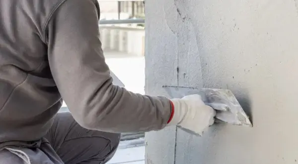Jaki tynk na styropian grafitowy? Kluczowe wskazówki wyboru