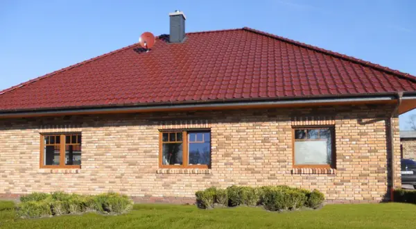 Dachówka Roben czy Wienerberger - porównanie jakości i cen
