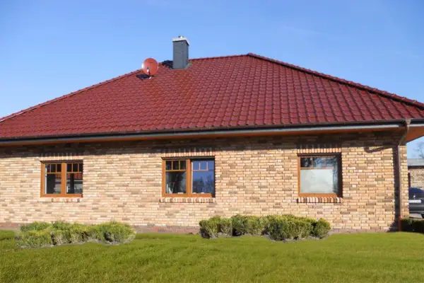 Dachówka Roben czy Wienerberger - porównanie jakości i cen